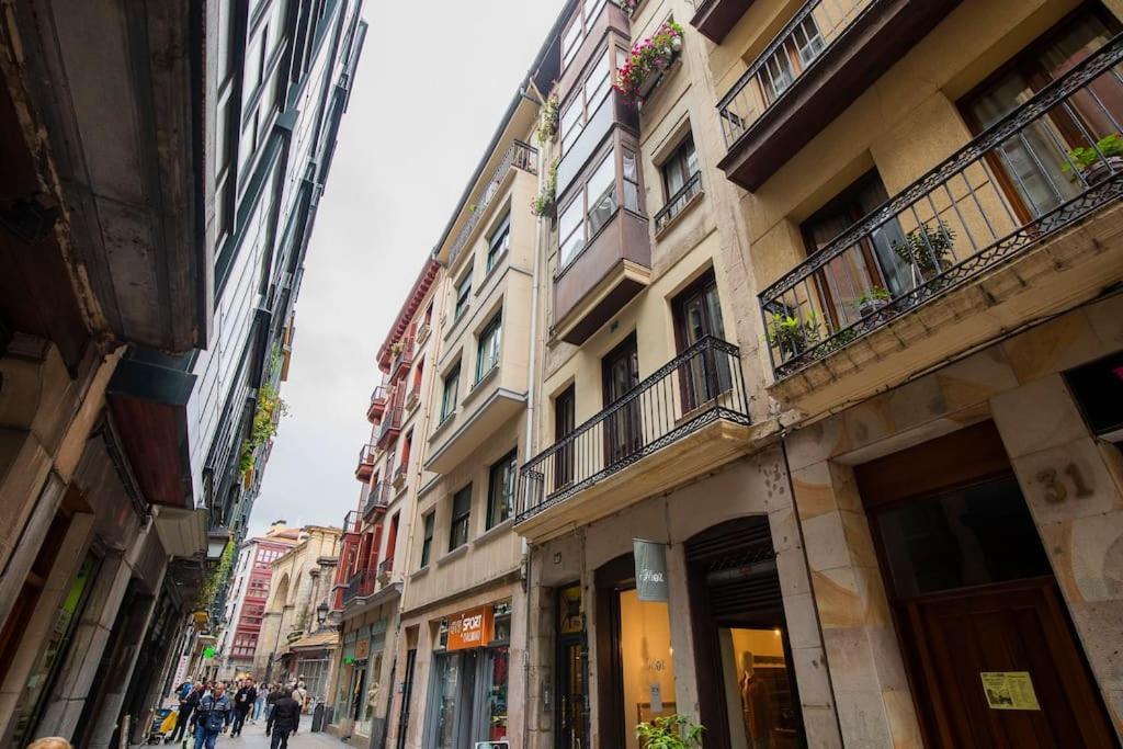 Dendarikale Old Town By Next Stop Bilbao Luaran gambar